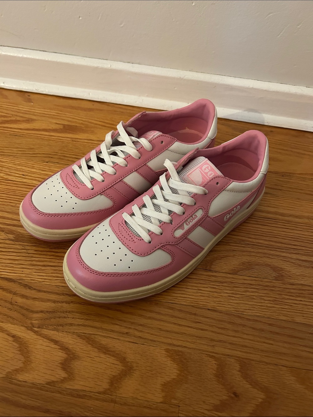 Gola NEVER WORN Pink and White Women's Low-Top Sneakers